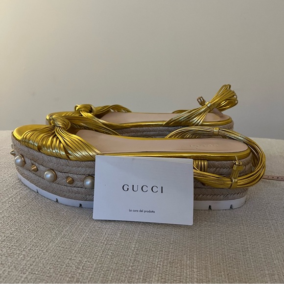 GUCCI - LIMITED EDITION Gold Faux Pearl Accents Espadrille - Picture 5 of 10
